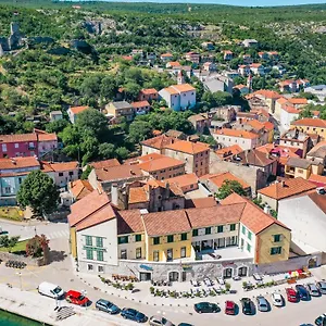 hotel-kanjon-zrmanje.hotelinzadar.com/