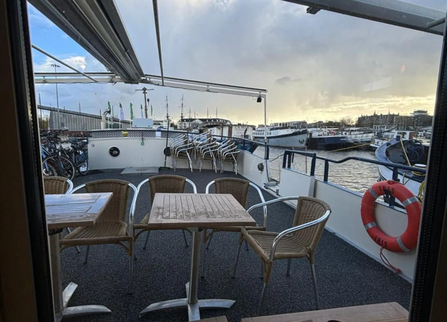 Hotelboat Iris Amsterdam 0*,  Nederland