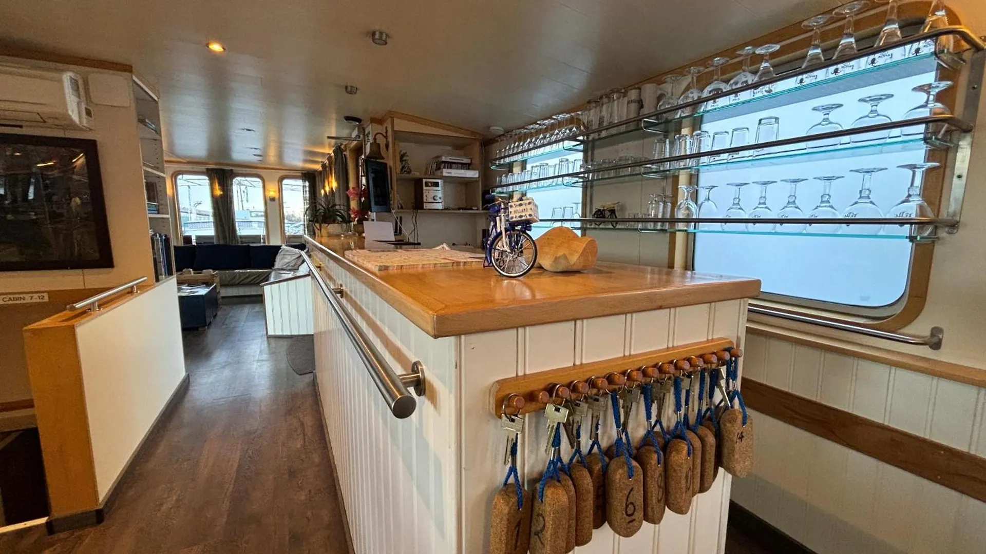 Hotelboat Iris Amsterdam 0*,  Nederländerna
