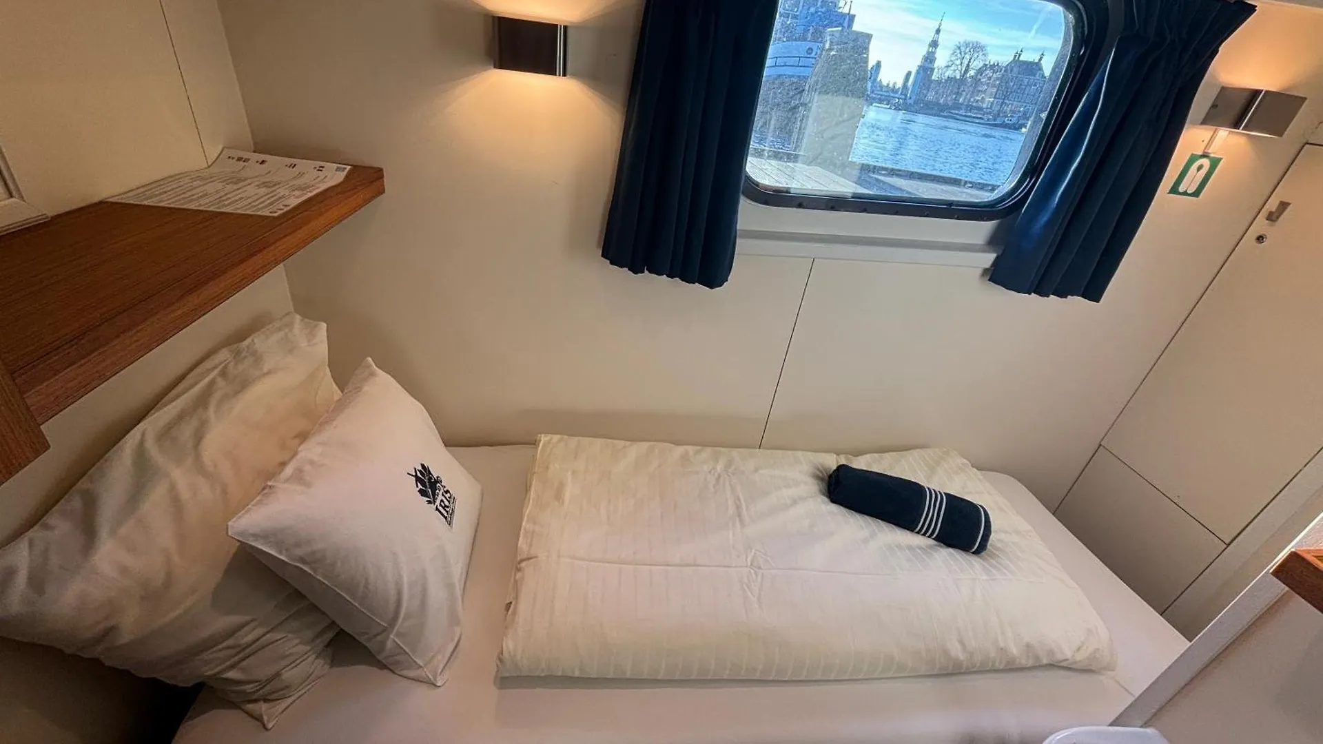 Hotelboat Iris Amsterdam 0*,